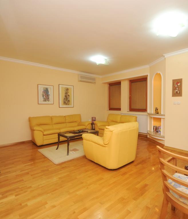 Exclusive Central Apartments Скопье Экстерьер фото