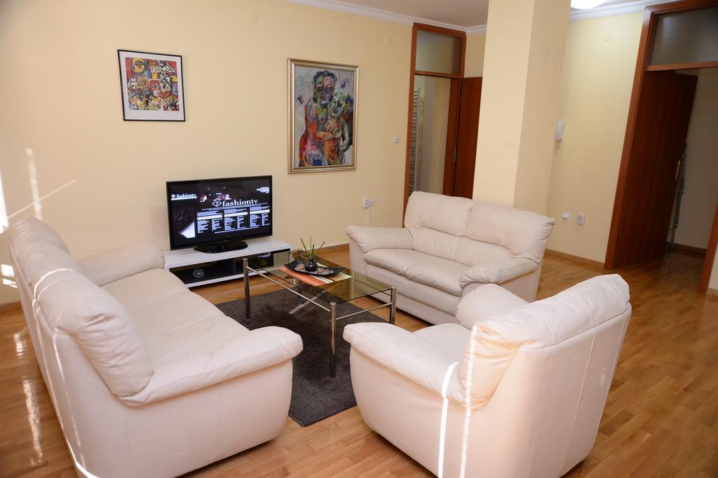 Exclusive Central Apartments Скопье Экстерьер фото