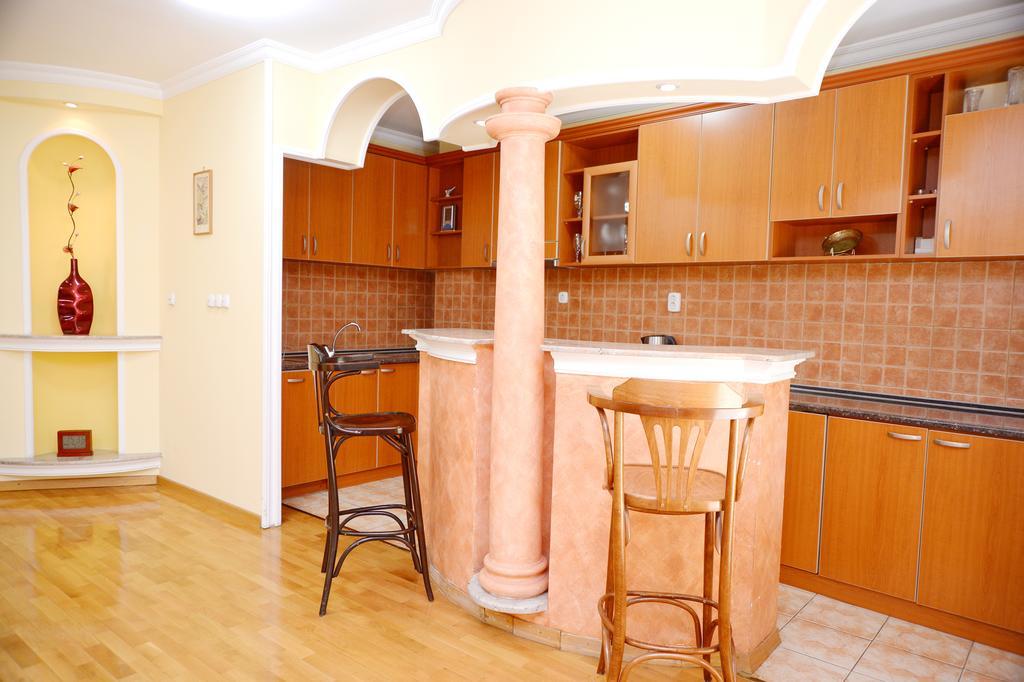 Exclusive Central Apartments Скопье Экстерьер фото